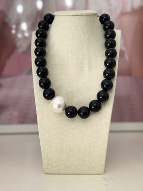 RARELEY GOSSIPED - BLACK ONYX NECKLACE